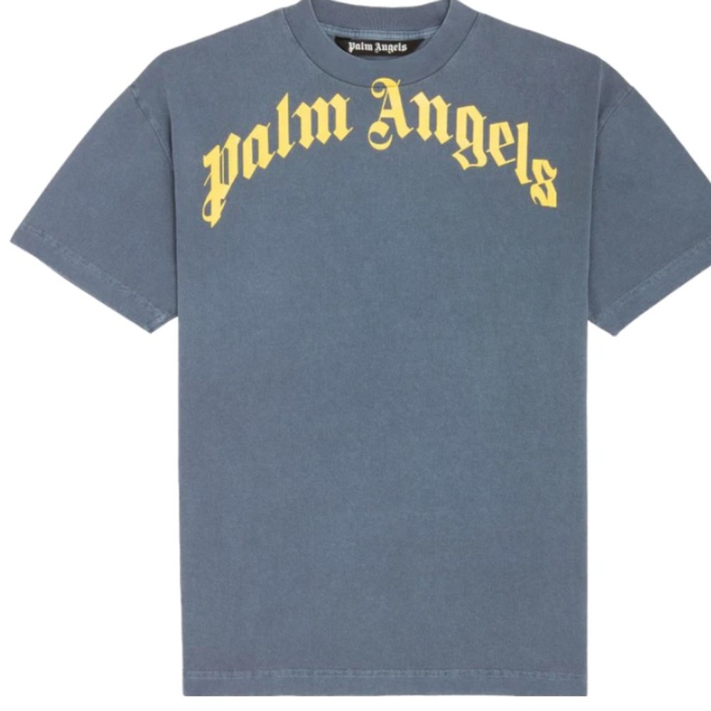 Selling palm angels t shirt only worn 1 time